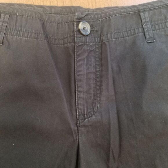 💕Liz Claiborne size 10 dark brown sloane cargo type shorts - Picture 2 of 5